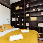 Cozy Apartment With Balcony Warszawa By Noclegi Renters