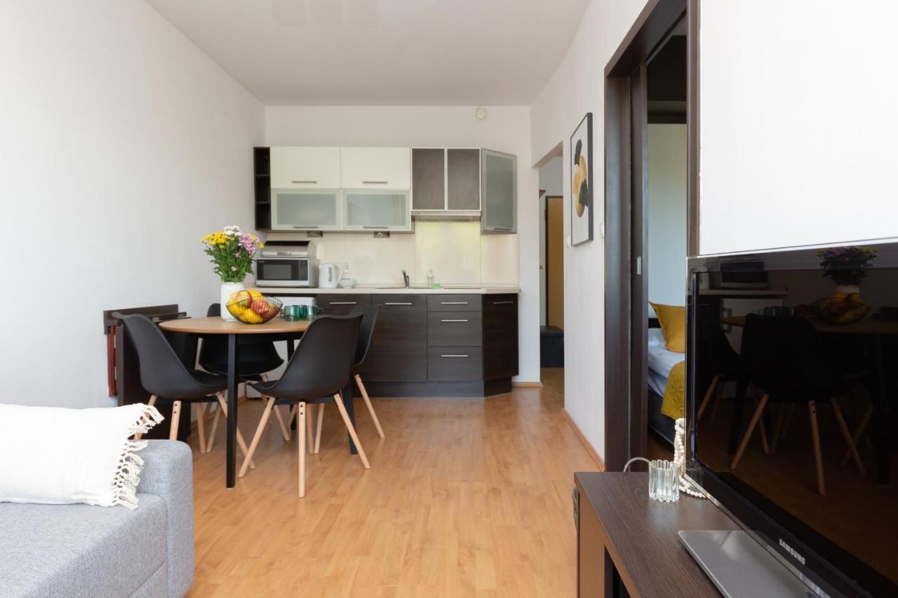 Cozy With Balcony By Renters * Warsaw